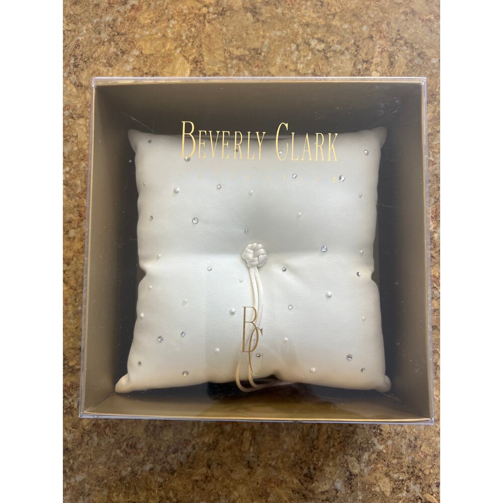 Wedding Ring Pillow 62BI Celebrity Pillow Ivory